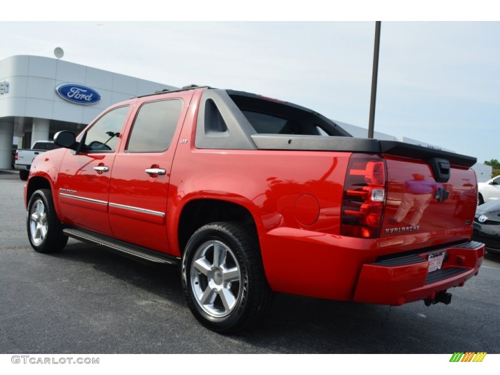 2011 Avalanche LTZ 4x4 - Victory Red / Ebony photo #32