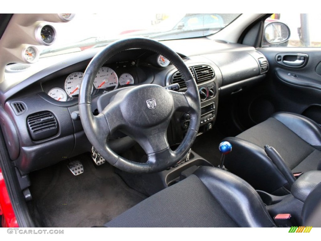2004 Neon SRT-4 - Flame Red / Dark Slate Gray photo #12