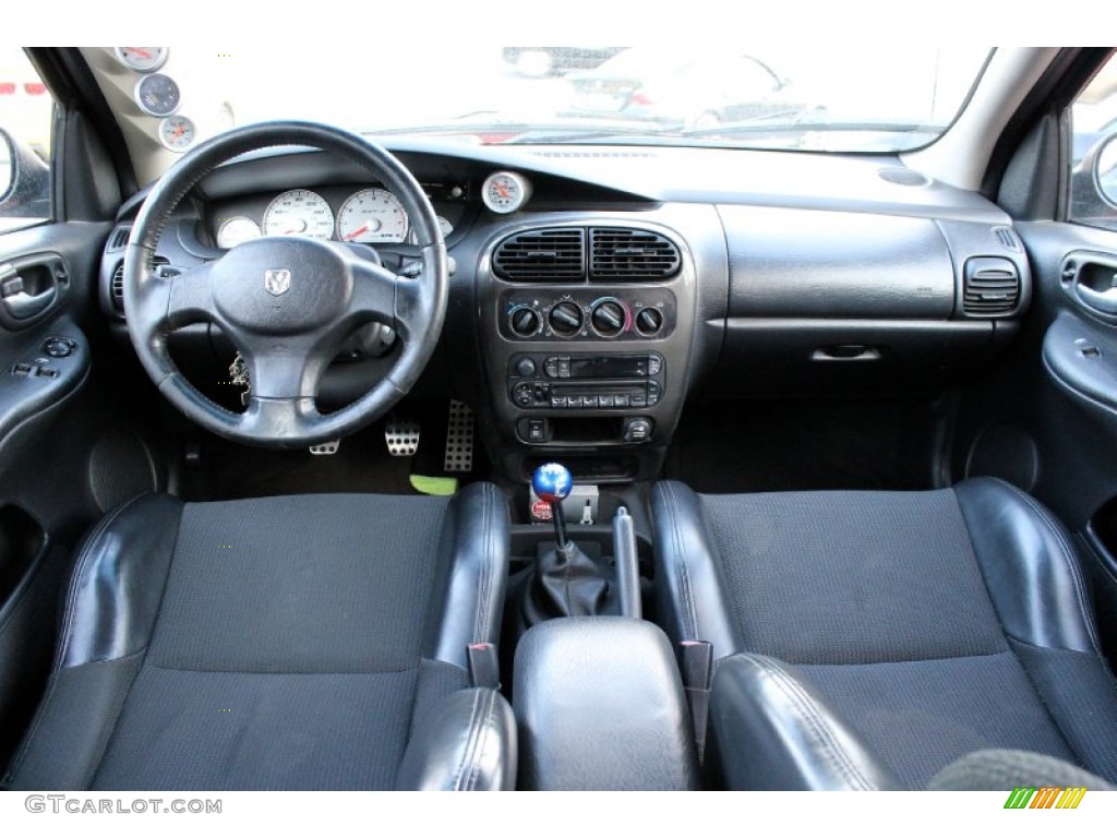 2004 Neon SRT-4 - Flame Red / Dark Slate Gray photo #27