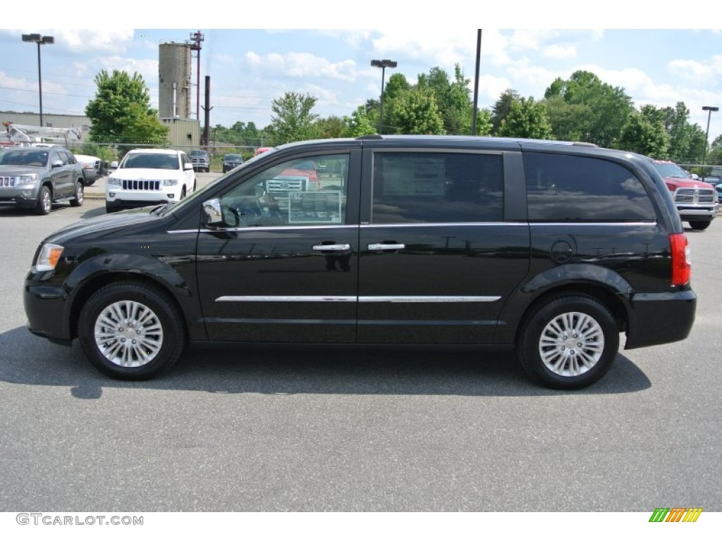 2014 Town & Country Limited - Brilliant Black Crystal Pearl / Dark Frost Beige/Medium Frost Beige photo #3