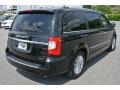 2014 Brilliant Black Crystal Pearl Chrysler Town & Country Limited  photo #5
