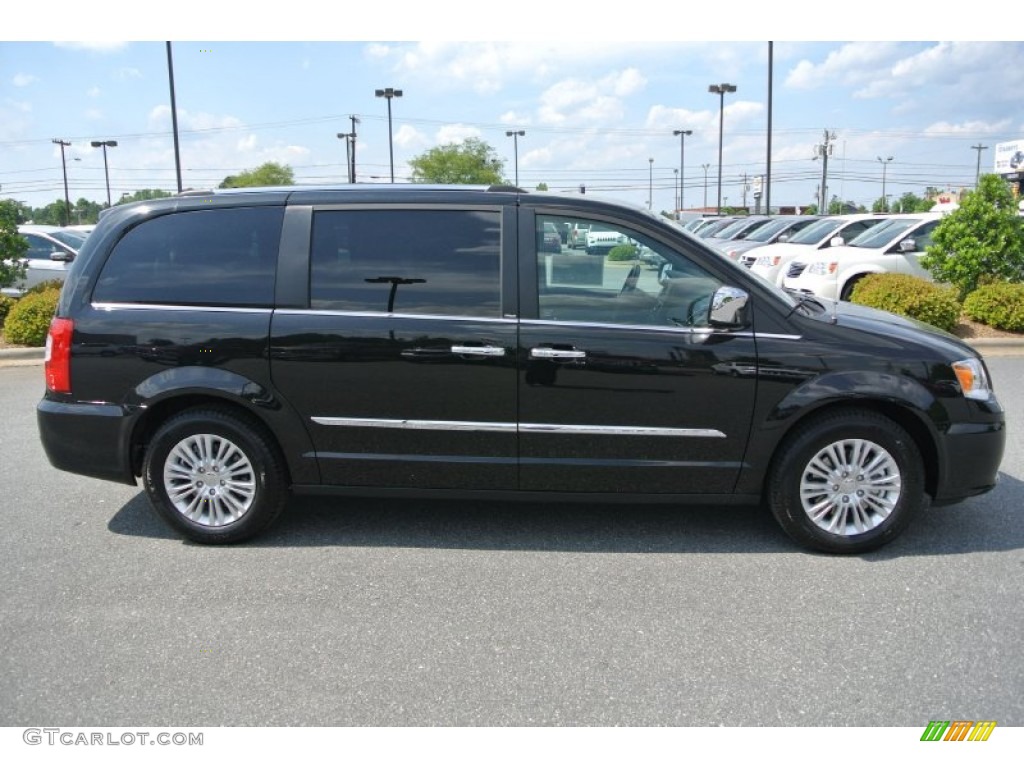 2014 Town & Country Limited - Brilliant Black Crystal Pearl / Dark Frost Beige/Medium Frost Beige photo #6