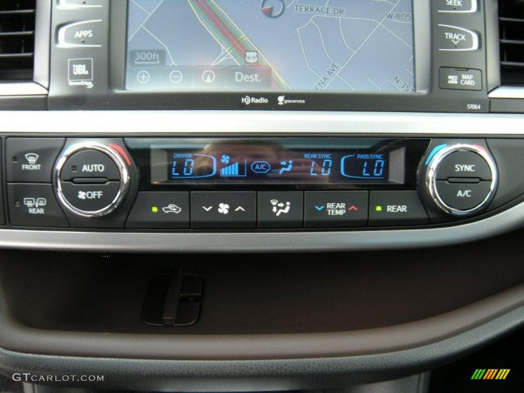 2014 Highlander Limited - Silver Sky Metallic / Black photo #31