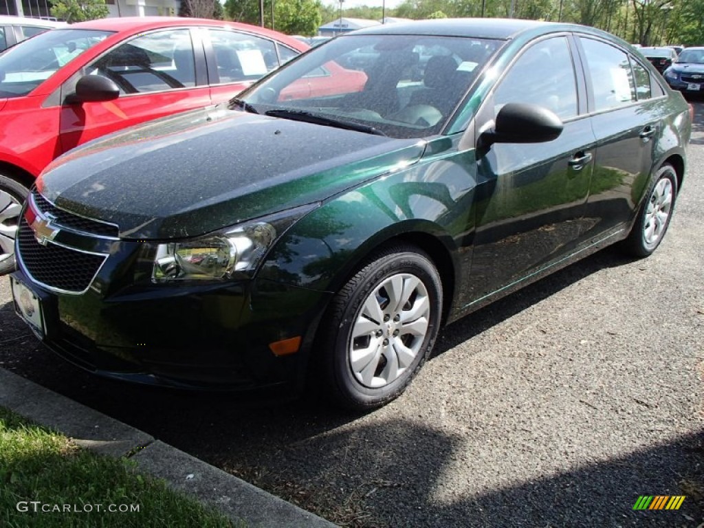 Rainforest Green Metallic Chevrolet Cruze