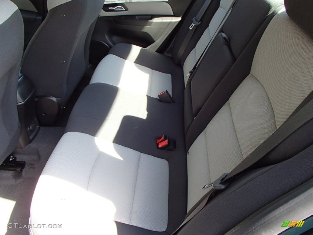 2014 Cruze LS - Rainforest Green Metallic / Jet Black/Medium Titanium photo #4