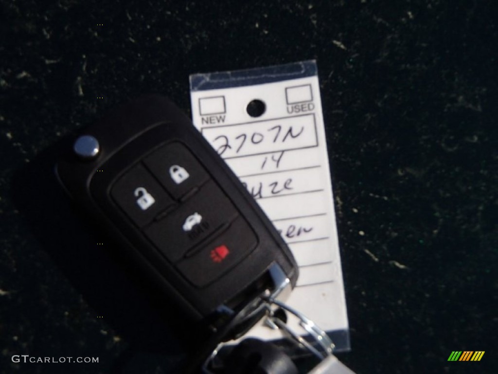 2014 Cruze LS - Rainforest Green Metallic / Jet Black/Medium Titanium photo #10