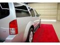 Silver Lightning Metallic - Pathfinder LE Photo No. 7
