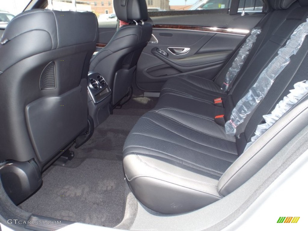 2015 Mercedes-Benz S 550 Sedan Rear Seat Photo #93716641
