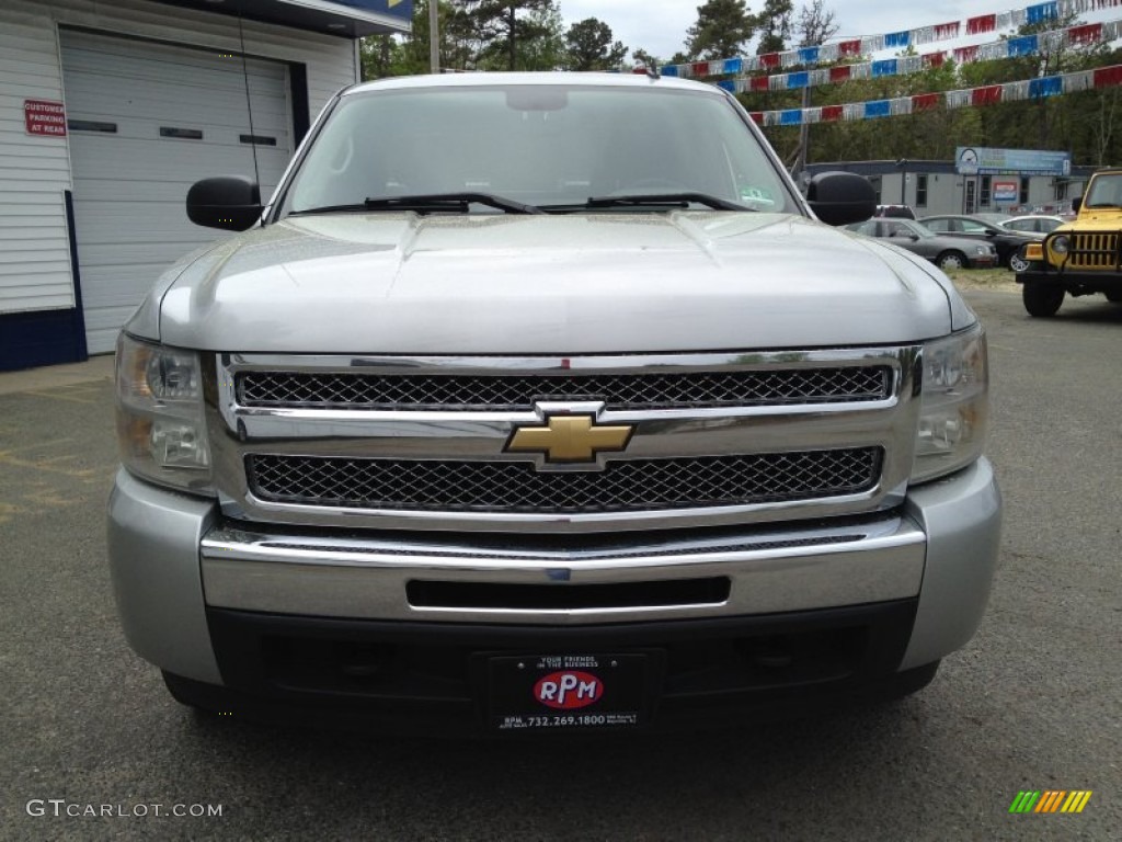 2011 Silverado 1500 LS Extended Cab 4x4 - Sheer Silver Metallic / Dark Titanium photo #2