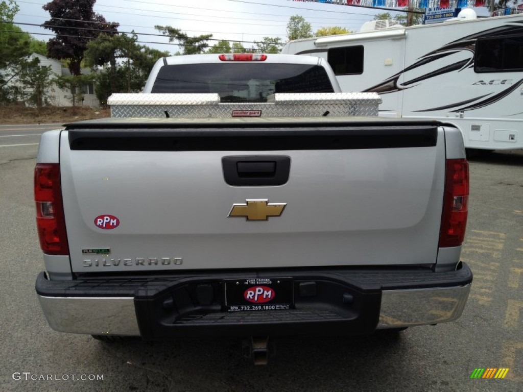2011 Silverado 1500 LS Extended Cab 4x4 - Sheer Silver Metallic / Dark Titanium photo #6