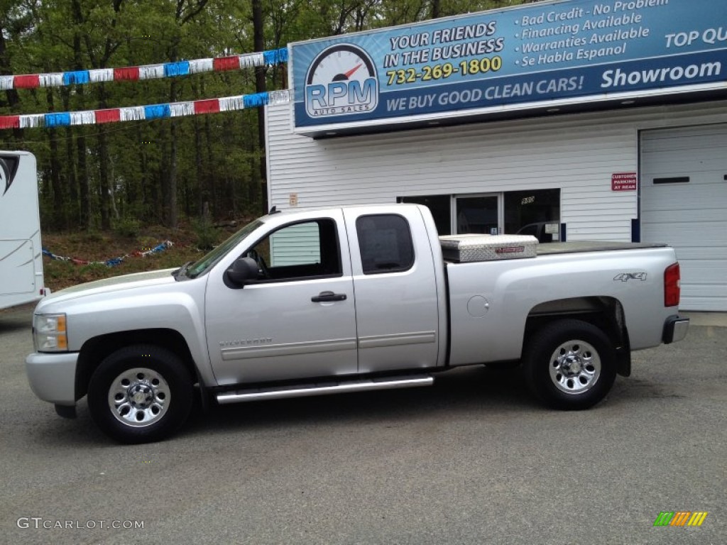 2011 Silverado 1500 LS Extended Cab 4x4 - Sheer Silver Metallic / Dark Titanium photo #8