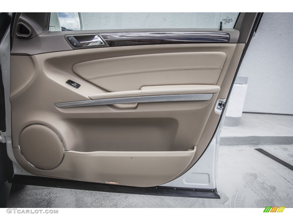 2012 Mercedes-Benz GL 350 BlueTEC 4Matic Door Panel Photos