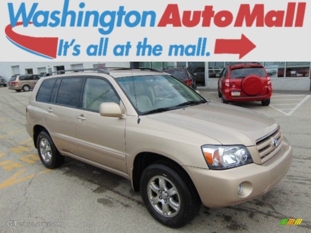 2005 Highlander V6 4WD - Sonora Gold Pearl / Ivory photo #1