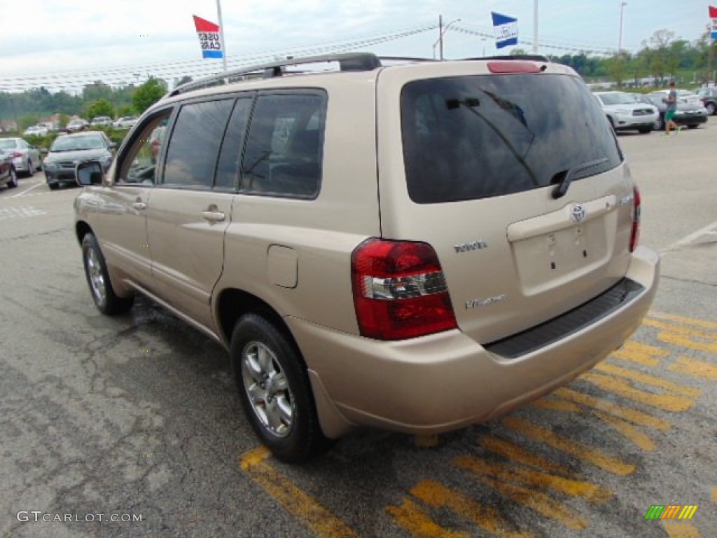 2005 Highlander V6 4WD - Sonora Gold Pearl / Ivory photo #7