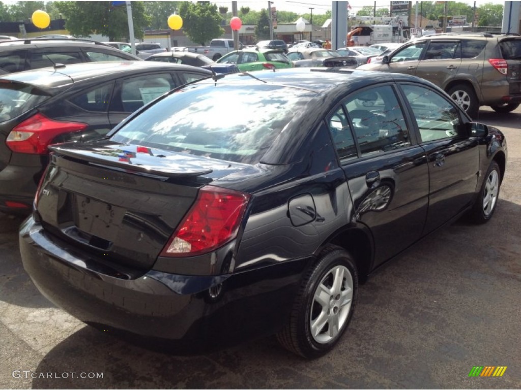 2006 ION 2 Sedan - Black Onyx / Gray photo #3
