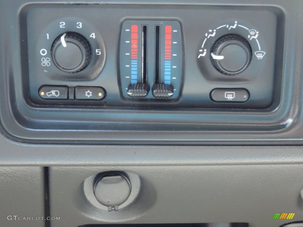 2004 Silverado 1500 LS Extended Cab - Dark Green Metallic / Medium Gray photo #16
