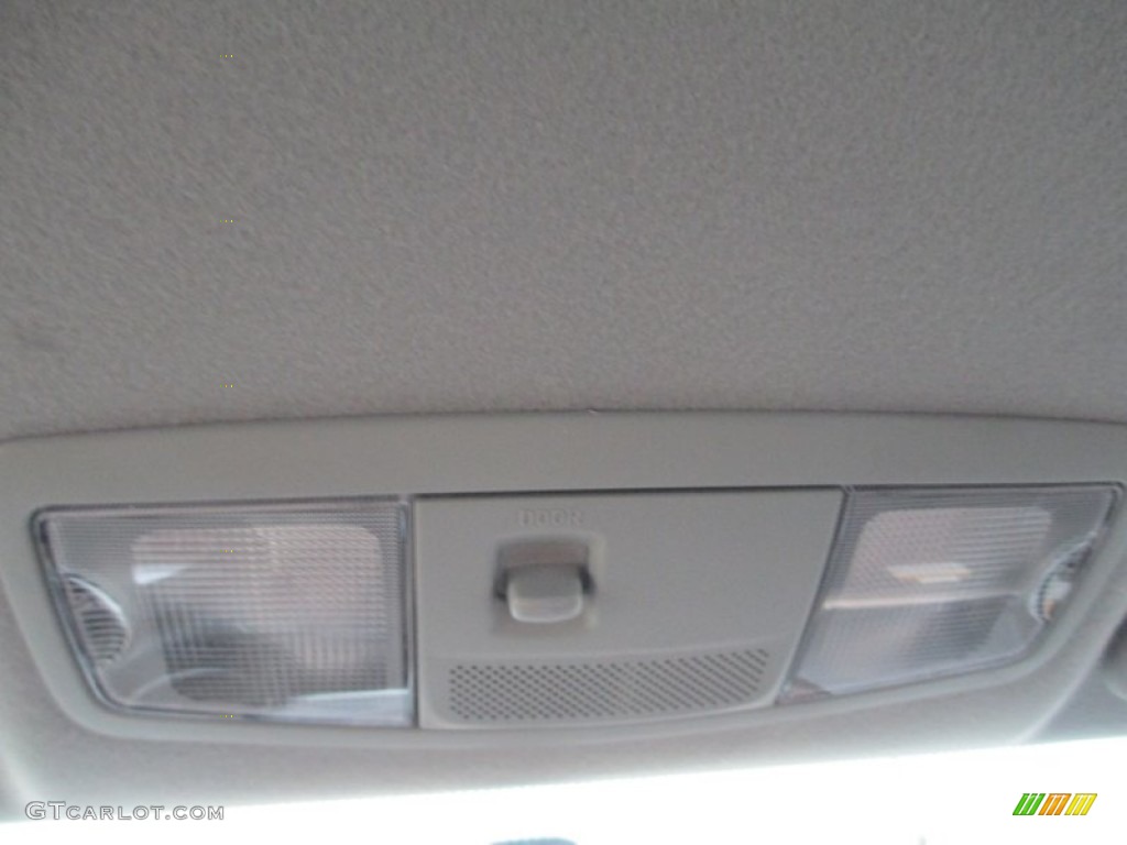 2014 Lancer ES Sportback - Wicked White / Black photo #27