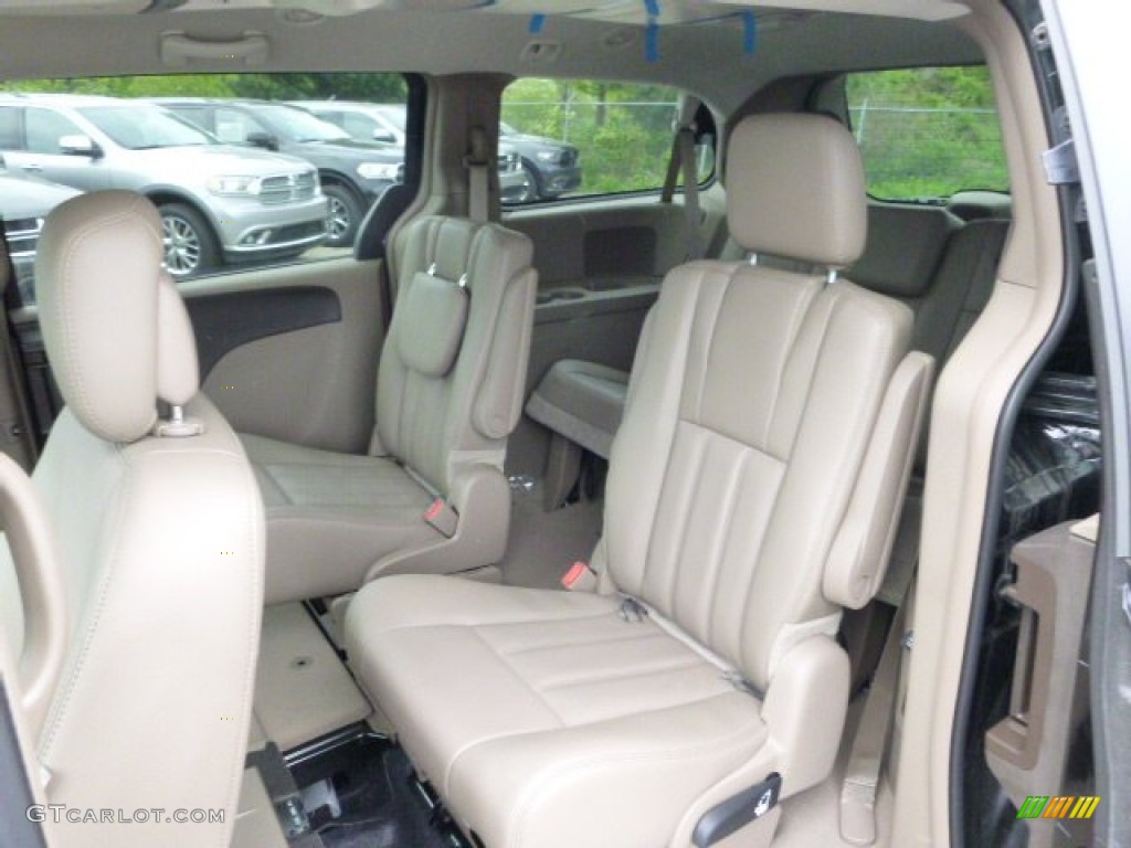 2014 Town & Country Touring - Brilliant Black Crystal Pearl / Dark Frost Beige/Medium Frost Beige photo #12