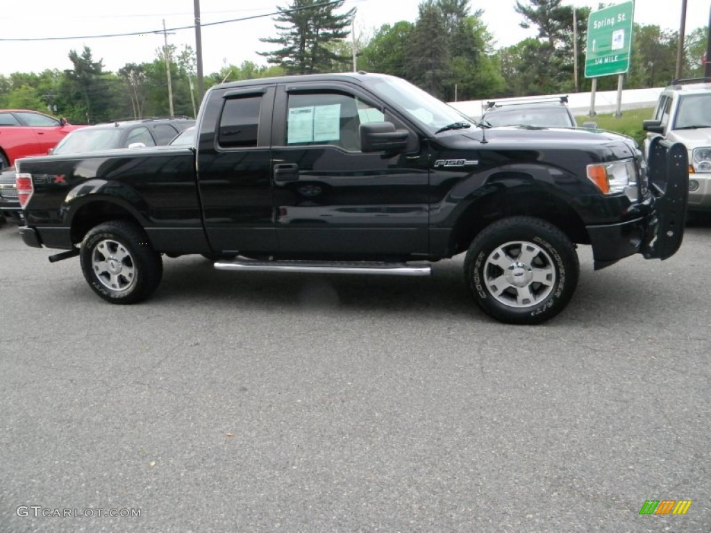 2010 F150 STX SuperCab 4x4 - Tuxedo Black / Medium Stone photo #5