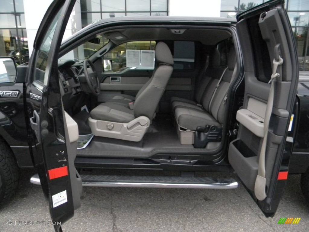 2010 F150 STX SuperCab 4x4 - Tuxedo Black / Medium Stone photo #11