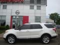 2011 White Suede Ford Explorer XLT 4WD  photo #8
