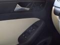 Black - Jetta SE Sedan Photo No. 16