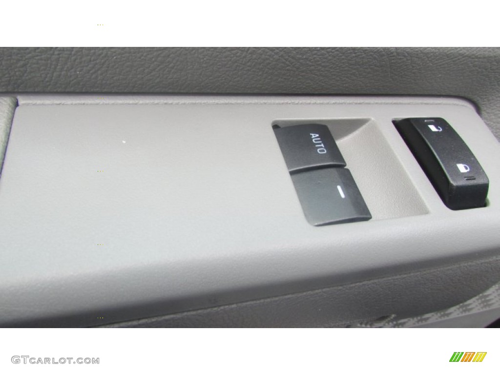 2011 E Series Van E350 XL Extended Passenger - Oxford White / Medium Flint photo #36