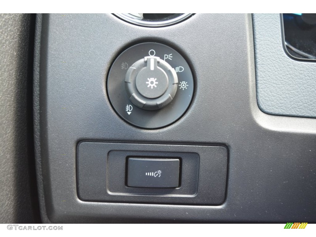 2014 Ford F150 XLT SuperCab 4x4 Controls Photo #93756776