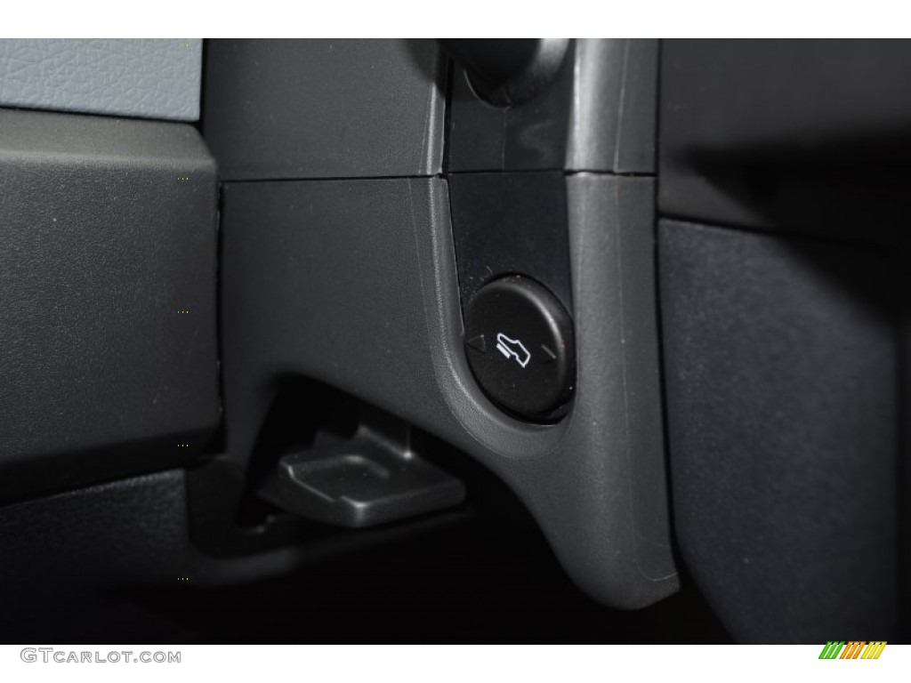 2014 Ford F150 XLT SuperCab 4x4 Controls Photo #93756794