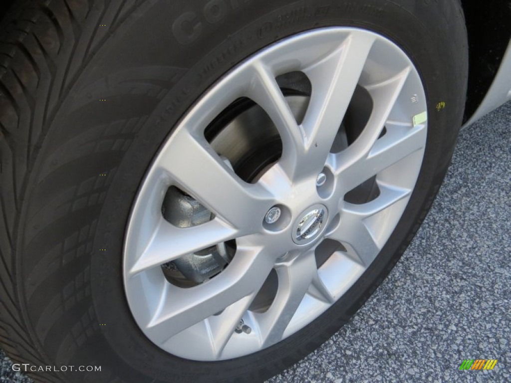 2015 Nissan Versa 1.6 SV Sedan Wheel Photo #93757250
