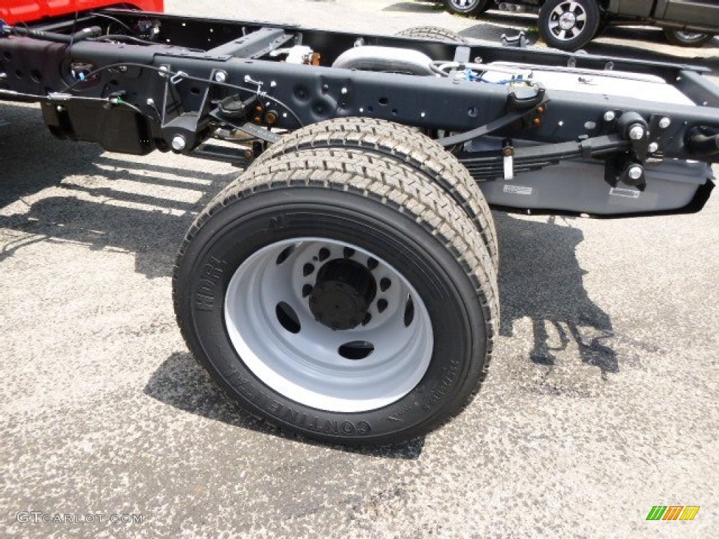 2015 Ford F550 Super Duty XL Crew Cab 4x4 Chassis Wheel Photos