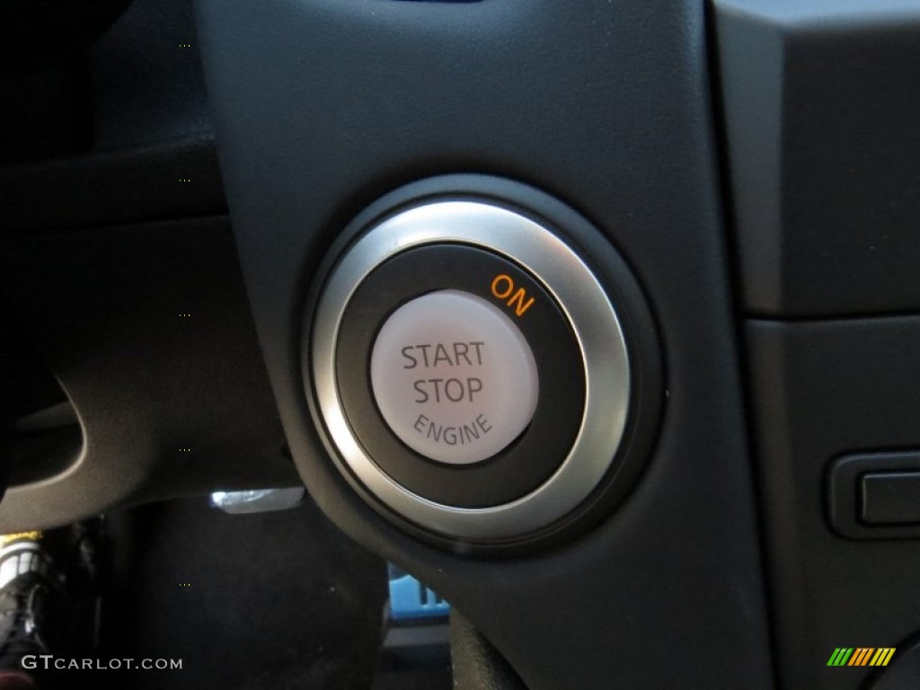 2014 Nissan 370Z Touring Coupe Controls Photo #93757682