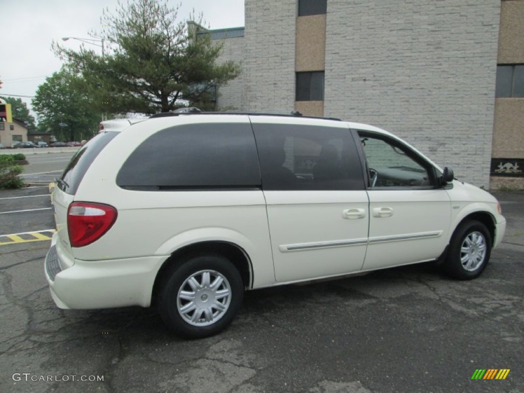 2007 Town & Country Touring - Cool Vanilla White / Dark Khaki/Light Graystone photo #9