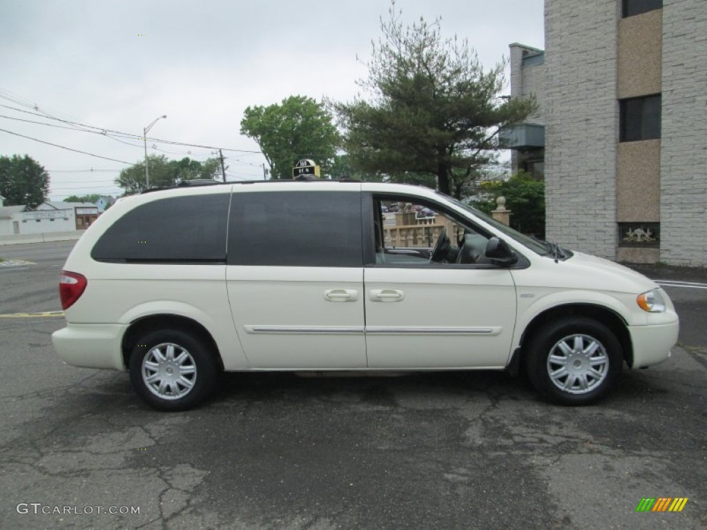 2007 Town & Country Touring - Cool Vanilla White / Dark Khaki/Light Graystone photo #10