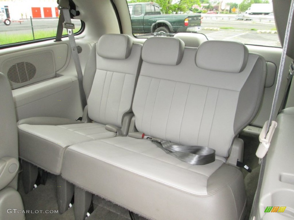 2007 Town & Country Touring - Cool Vanilla White / Dark Khaki/Light Graystone photo #21