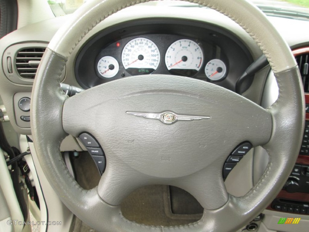 2007 Town & Country Touring - Cool Vanilla White / Dark Khaki/Light Graystone photo #27