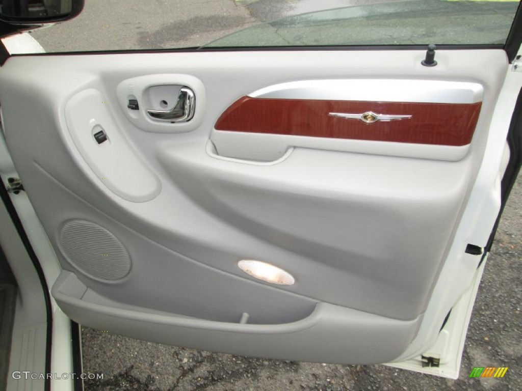 2007 Town & Country Touring - Cool Vanilla White / Dark Khaki/Light Graystone photo #32
