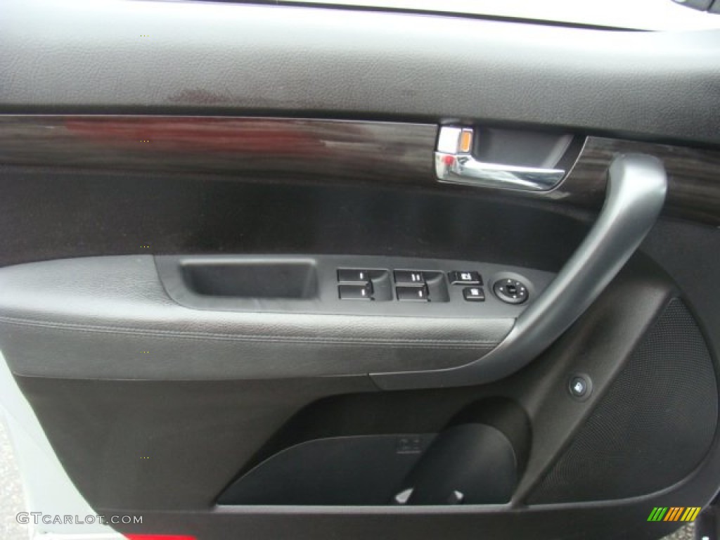 2011 Sorento LX AWD - Bright Silver / Black photo #13