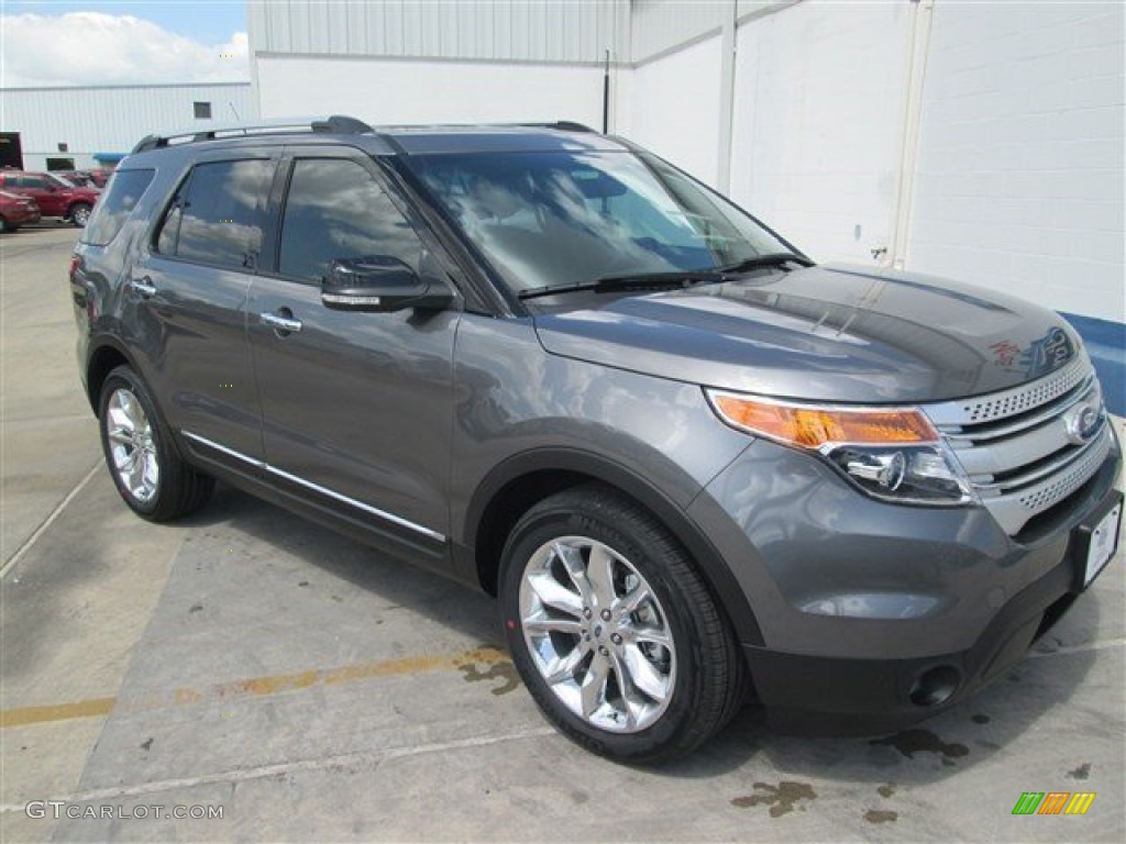 2014 Explorer XLT - Sterling Gray / Charcoal Black photo #2