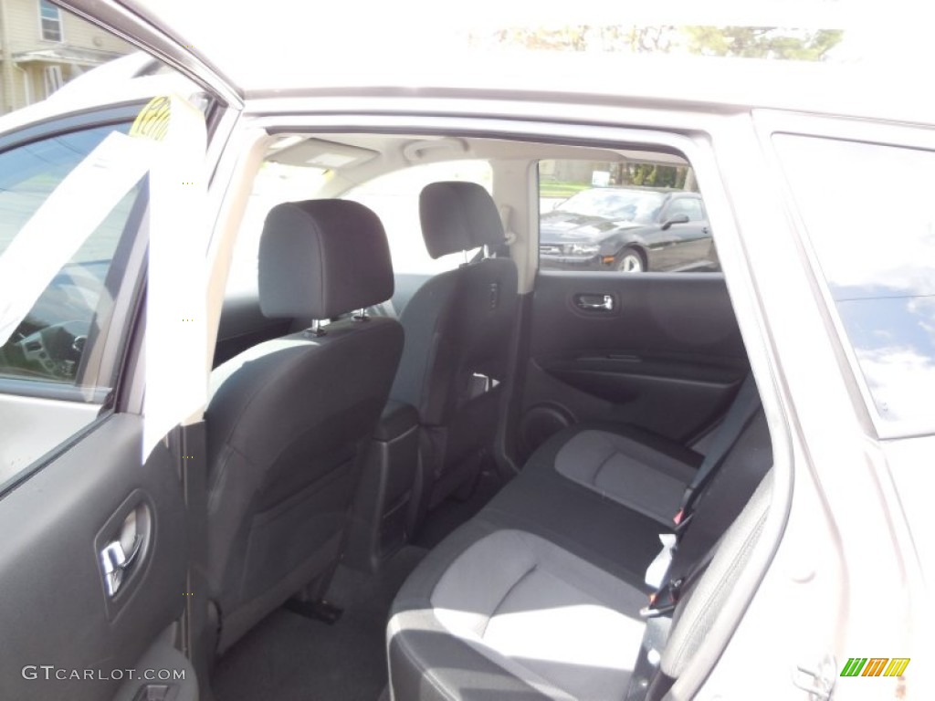 2011 Rogue SV AWD - Platinum Graphite / Black photo #15