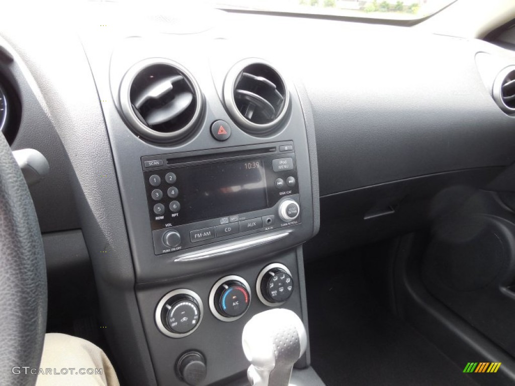 2011 Rogue SV AWD - Platinum Graphite / Black photo #20
