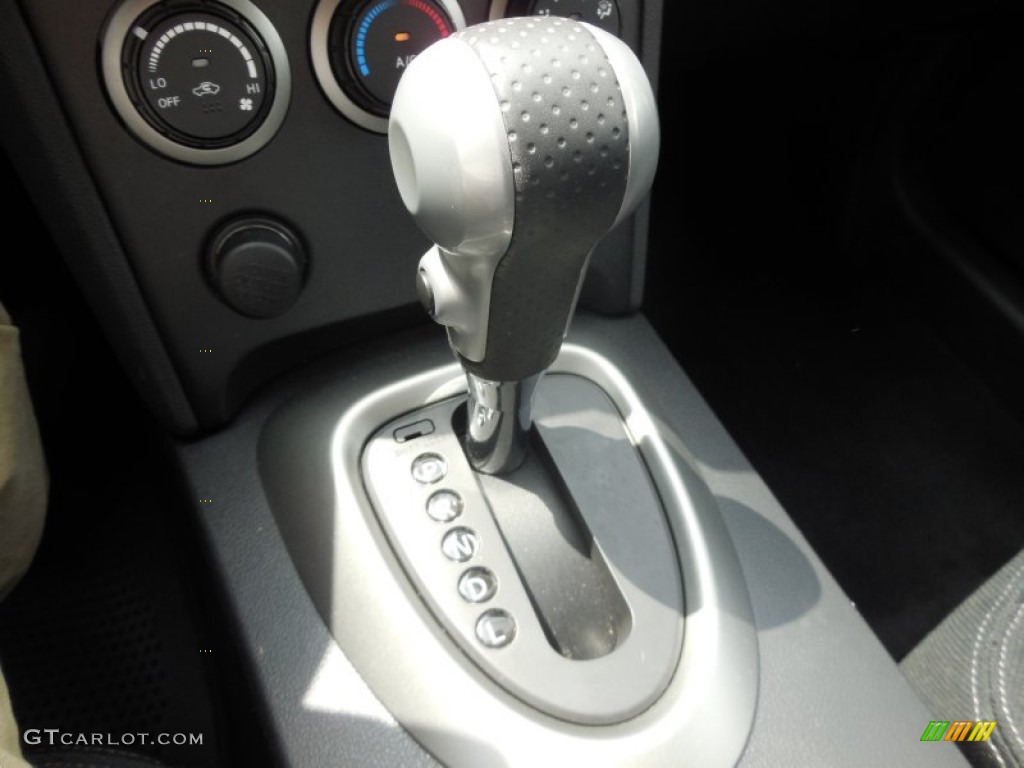 2011 Rogue SV AWD - Platinum Graphite / Black photo #21