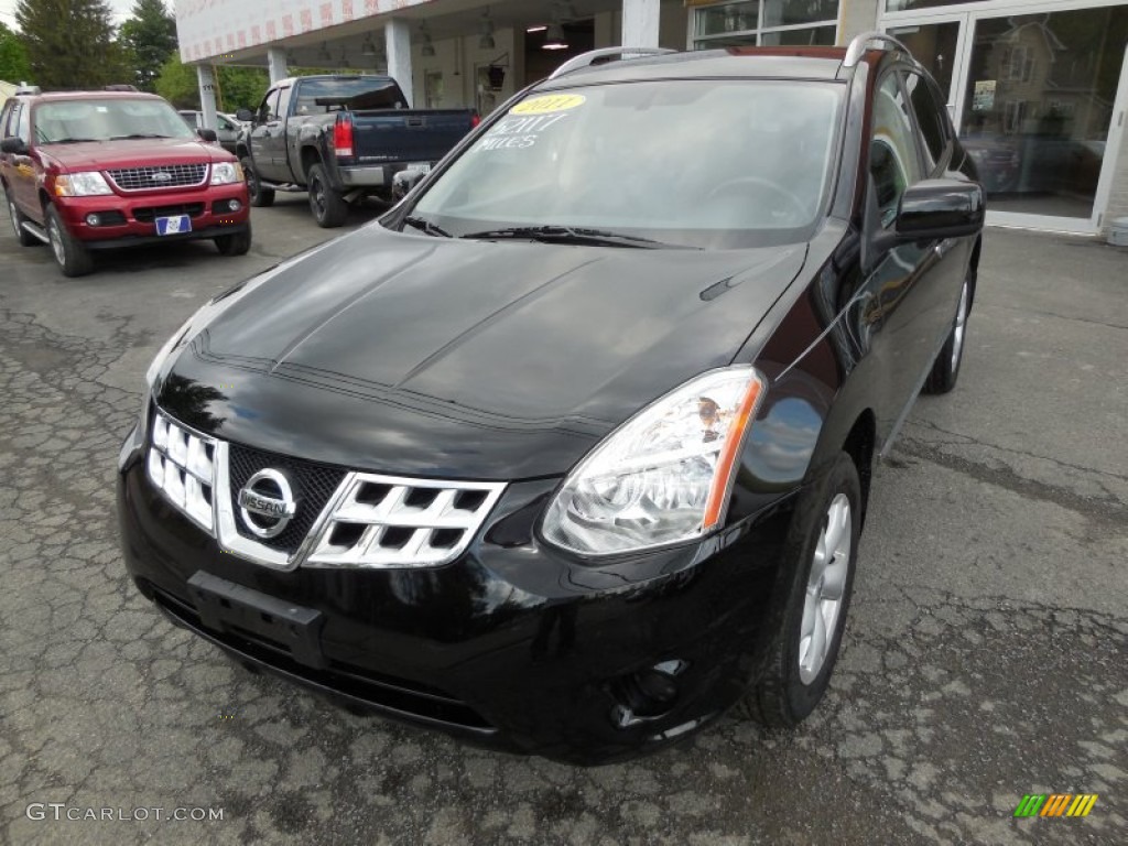 2011 Rogue SV AWD - Wicked Black / Black photo #3