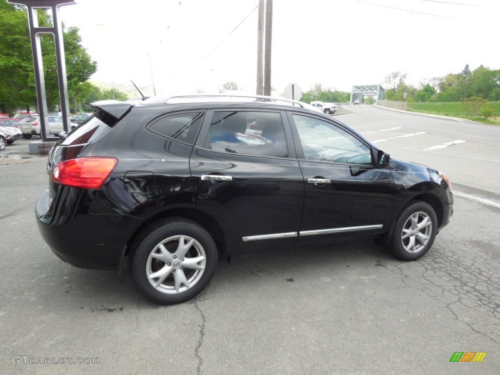 2011 Rogue SV AWD - Wicked Black / Black photo #10
