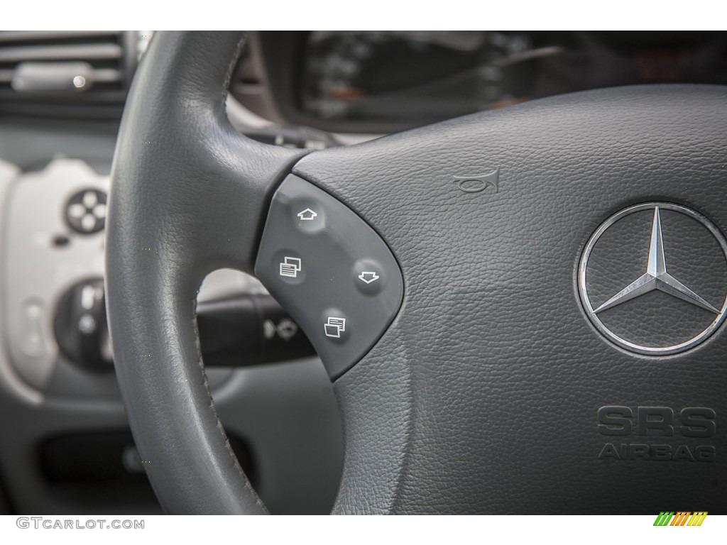 2004 Mercedes-Benz C 240 4Matic Wagon Controls Photos