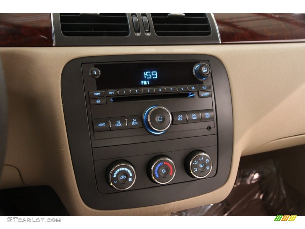 2007 Buick Lucerne CX Controls Photos