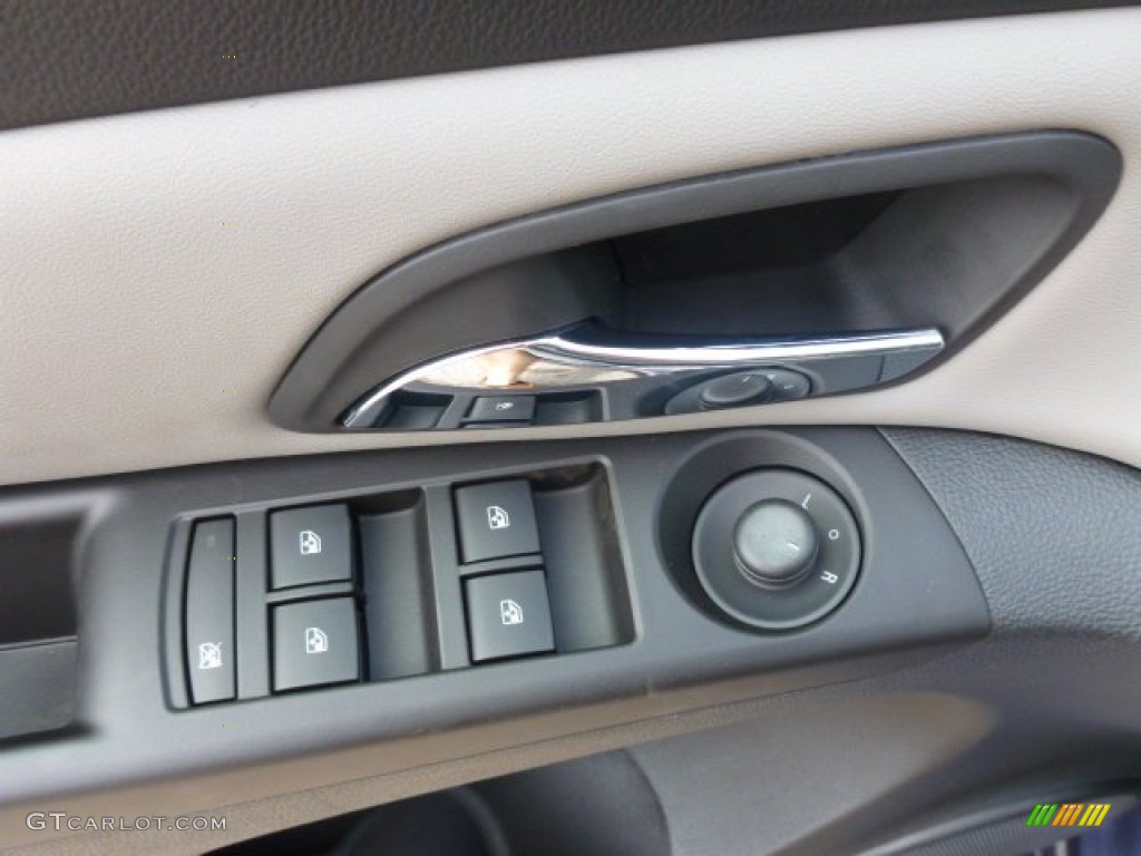 2014 Cruze LS - Atlantis Blue Metallic / Jet Black/Medium Titanium photo #13