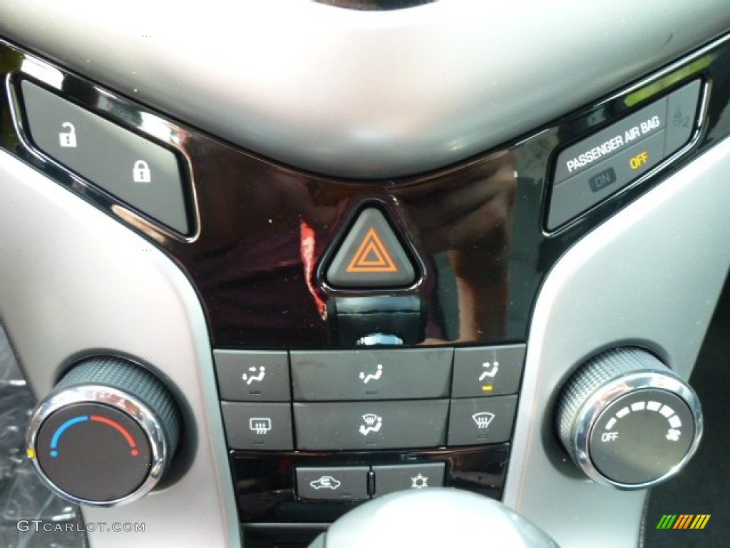 2014 Cruze LS - Atlantis Blue Metallic / Jet Black/Medium Titanium photo #19