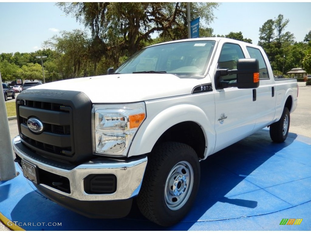 2015 F250 Super Duty XLT Crew Cab 4x4 - Oxford White / Steel photo #1