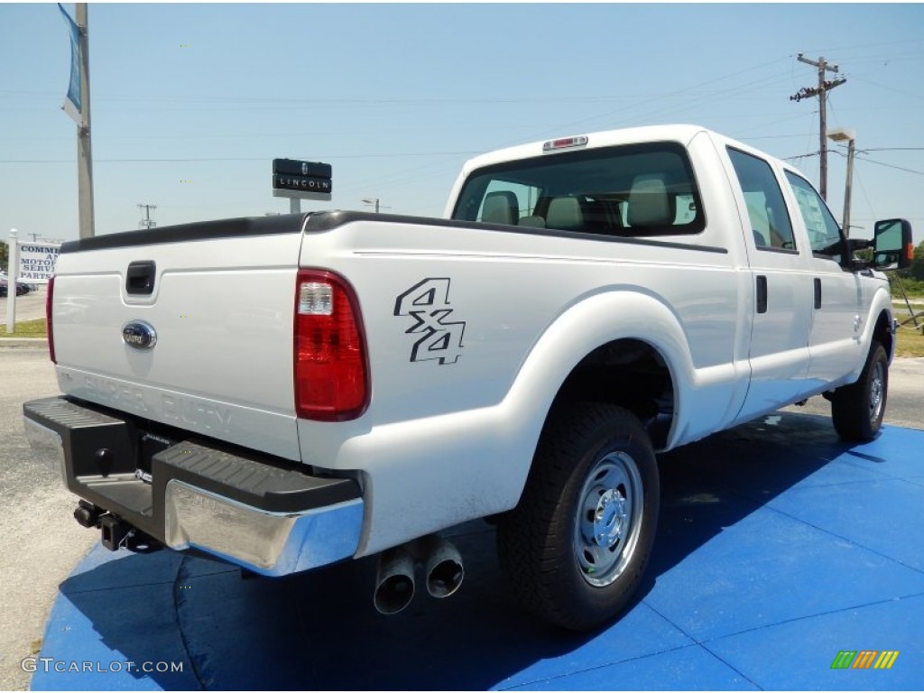 2015 F250 Super Duty XLT Crew Cab 4x4 - Oxford White / Steel photo #3